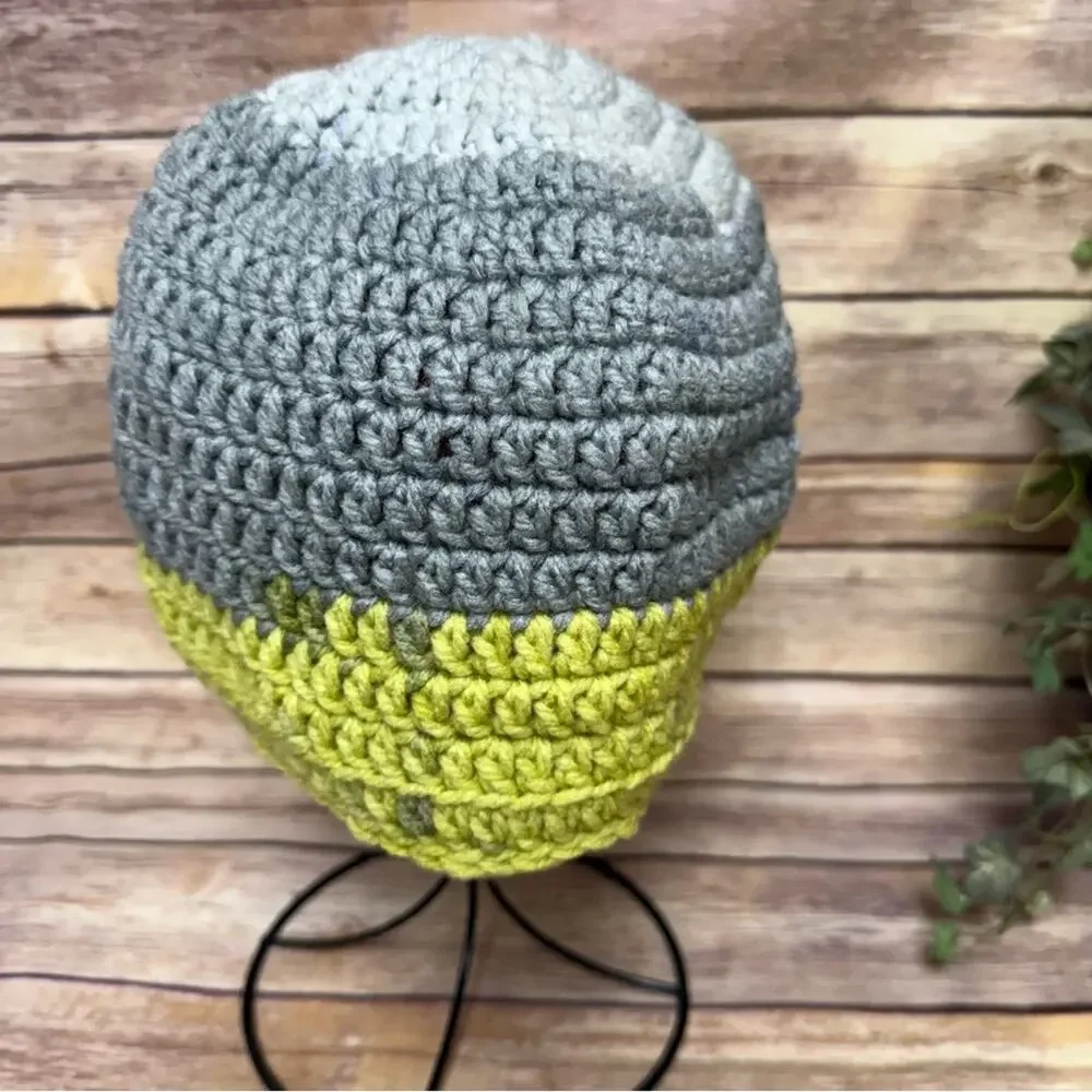 Stylish Gray and Green Crochet Hat